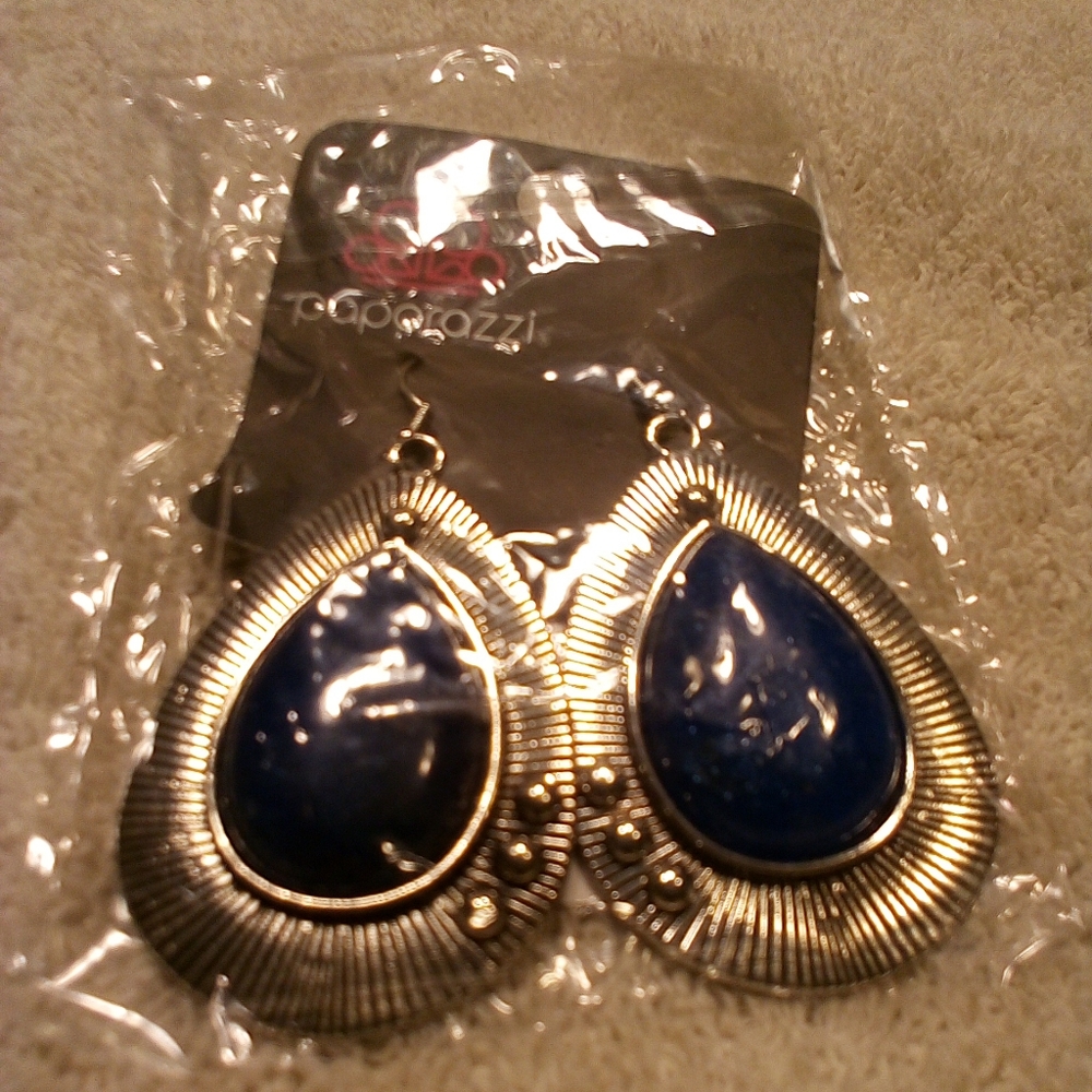 Poporrazzi earrings